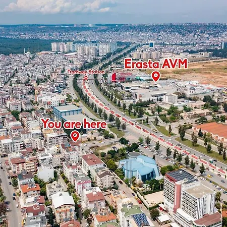 Giris Kat,merkezi Konum, Alisveris Merkezi Karsisi'3' דירה *
